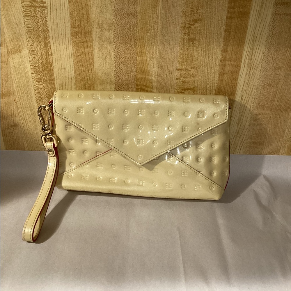 Arcadia wristlet bag cream